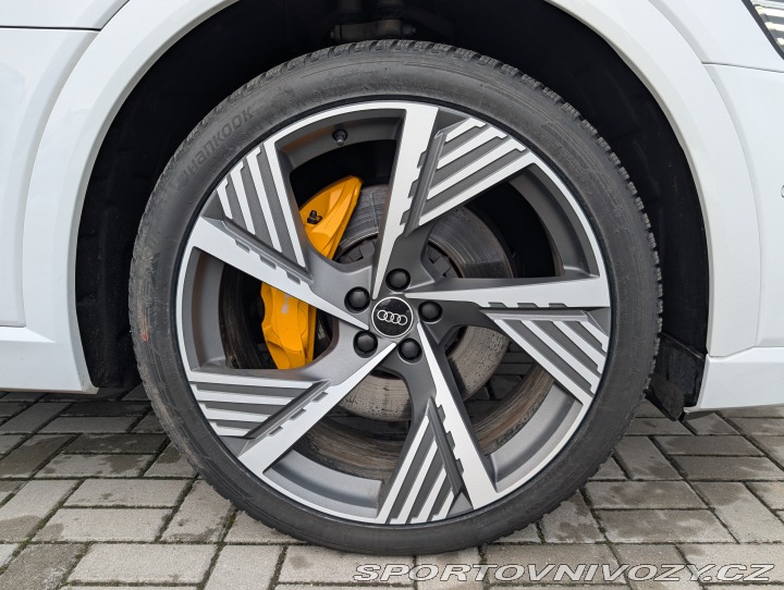 Audi Ostatní modely E-tron S-Line 55 Quattro 2021