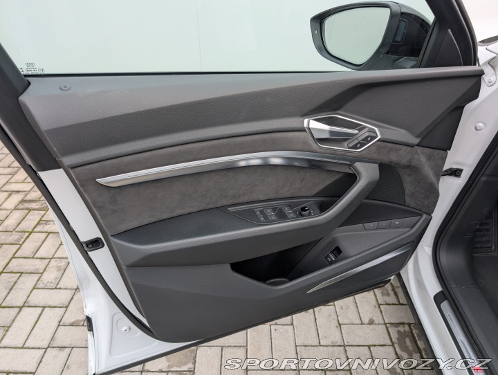 Audi Ostatní modely E-tron S-Line 55 Quattro 2021