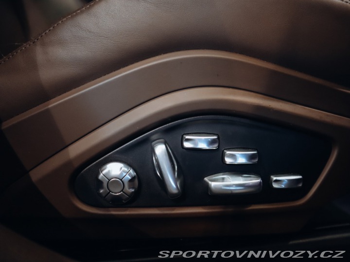 Porsche Panamera GTS Sport Turismo 338 kW 2020