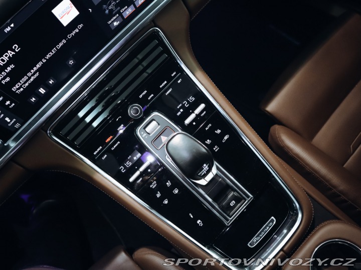 Porsche Panamera GTS Sport Turismo 338 kW 2020