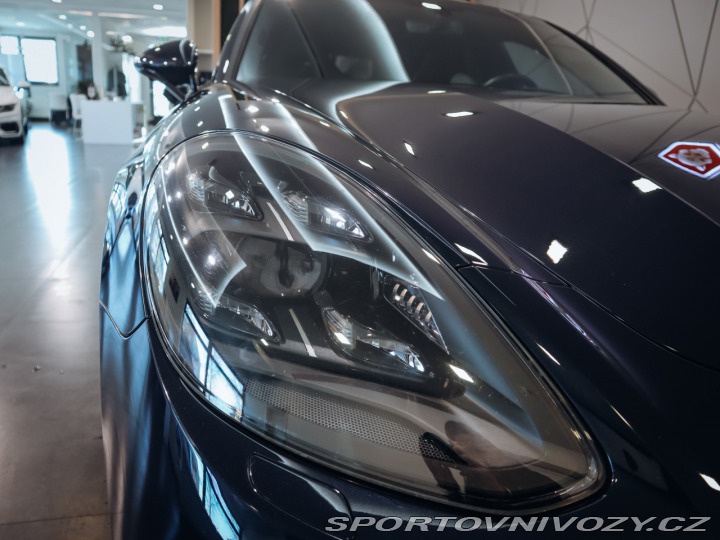 Porsche Panamera GTS Sport Turismo 338 kW 2020