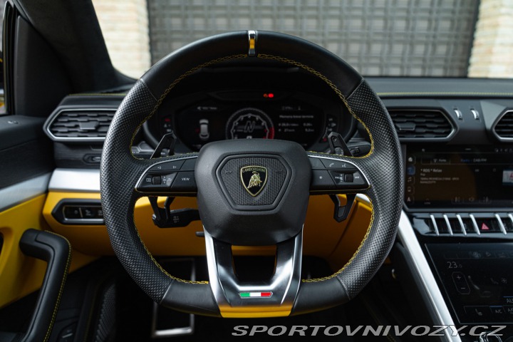 Lamborghini Urus  2019