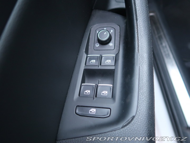 Volkswagen Ostatní modely Passat R-Line 2.0 BiTDI 2018