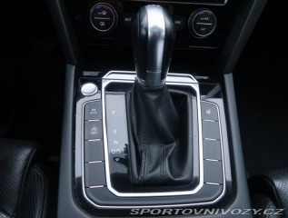 Volkswagen Ostatní modely Passat R-Line 2.0 BiTDI 2018