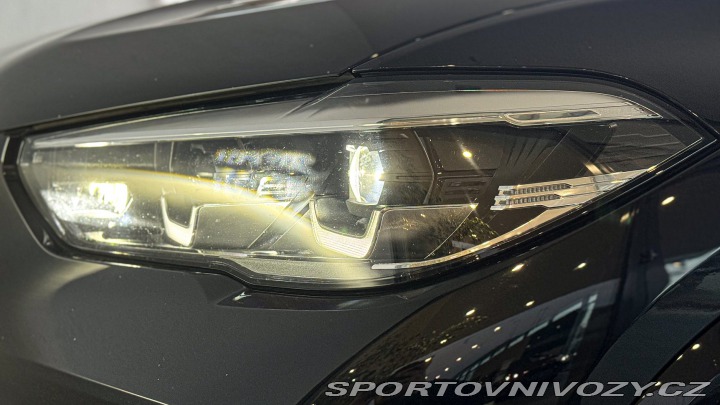 BMW X5 M50i 2020