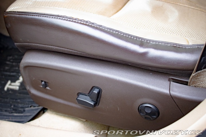 Lancia Ostatní modely Thema  3.0 CRD H/O.     /FINANC 2013