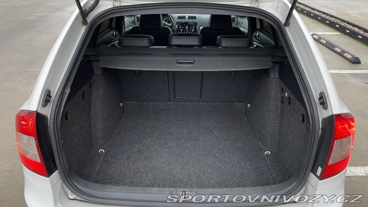 Škoda Octavia RS 2.0TDi RS WEBASTO 2011