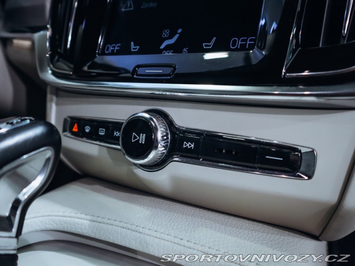 Volvo V90 D5 Momentum 173 kW AWD 2018