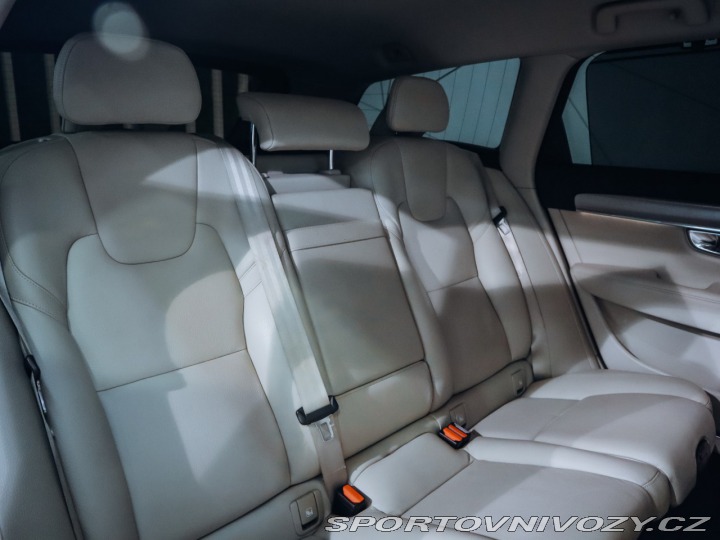 Volvo V90 D5 Momentum 173 kW AWD 2018