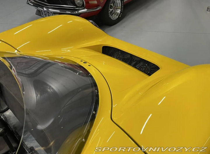 Chevrolet Corvette Ultima Can-Am 6.3 V8 Supercharged 2003