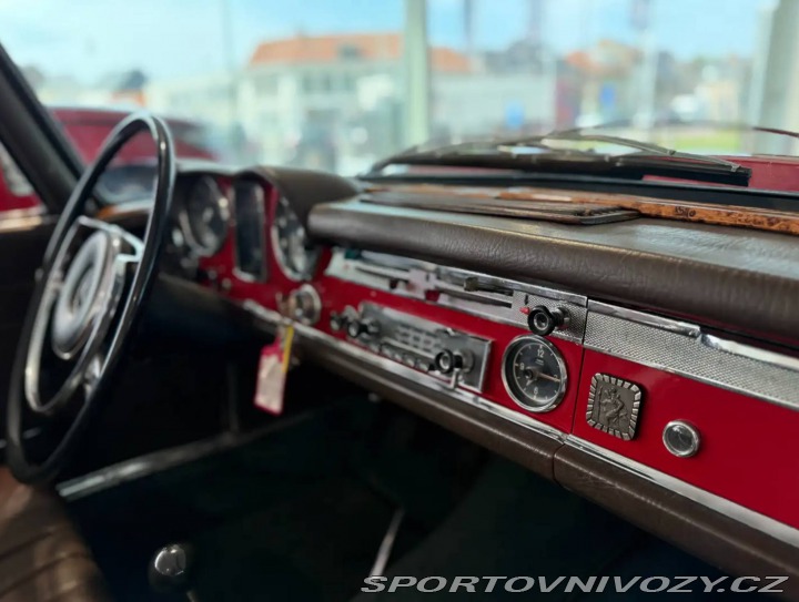 Mercedes-Benz SL 230 Pagoda 1966