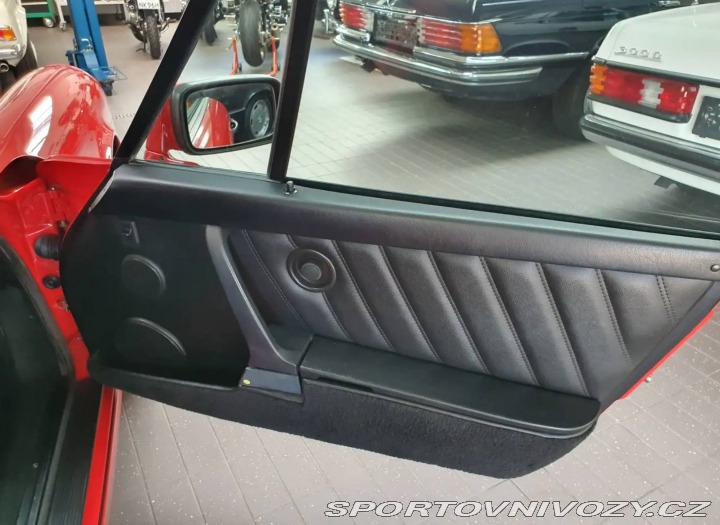 Porsche 911 964 Carrera 2 1990