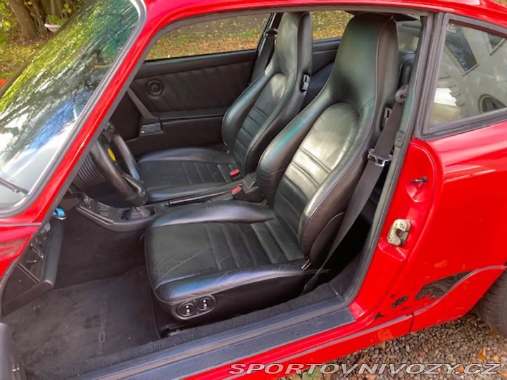 Porsche 911 Carrera 4 1990