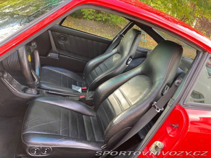 Porsche 911 Carrera 4 1990