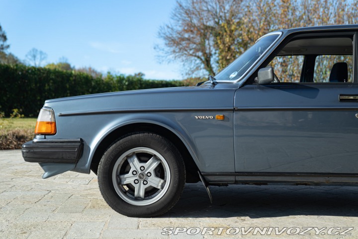 Volvo Ostatní modely 244 GL 2.3L 1984