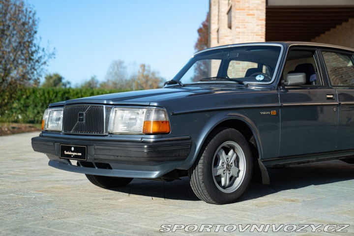 Volvo Ostatní modely 244 GL 2.3L 1984