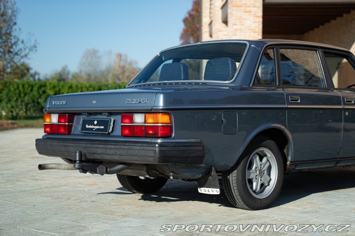 Volvo Ostatní modely 244 GL 2.3L 1984