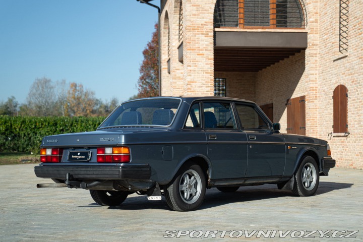 Volvo Ostatní modely 244 GL 2.3L 1984