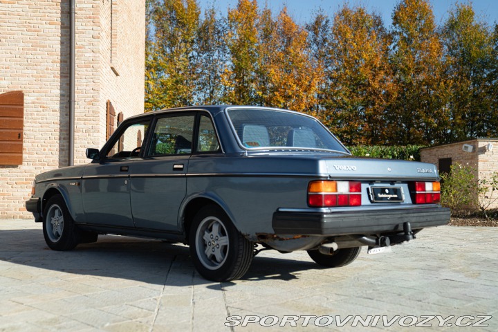 Volvo Ostatní modely 244 GL 2.3L 1984