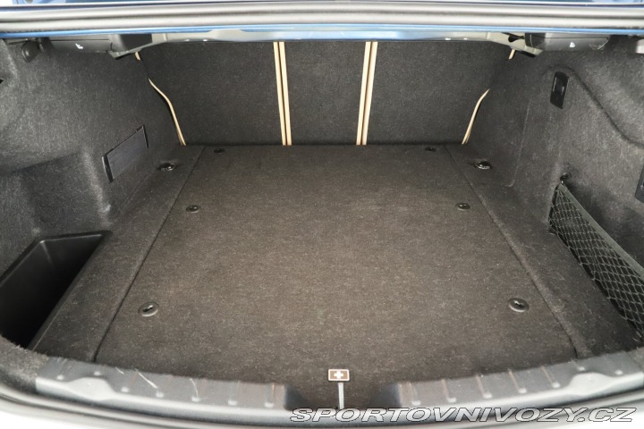 BMW 3 Edition Sport 330e iPerfo 2018