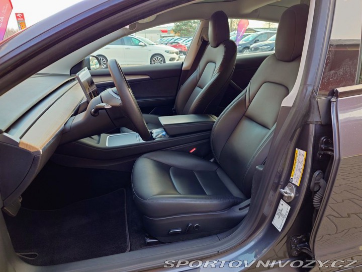 Tesla Model 3 Standard Range Plus 239 k 2021