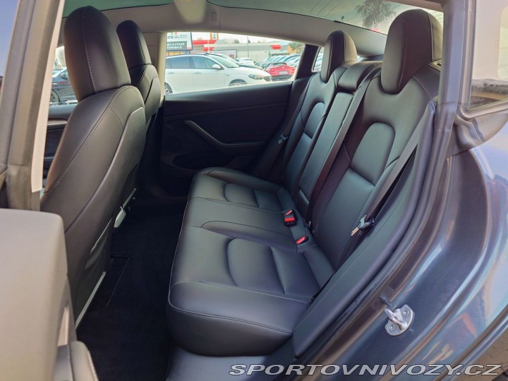 Tesla Model 3 Standard Range Plus 239 k 2021