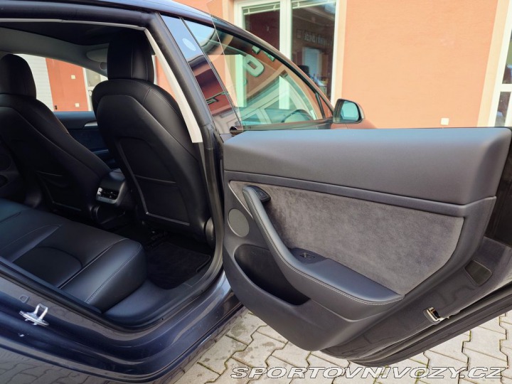 Tesla Model 3 Standard Range Plus 239 k 2021