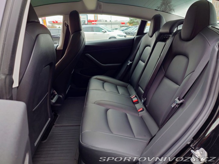 Tesla Model 3 Standard Range Plus 239 k 2021