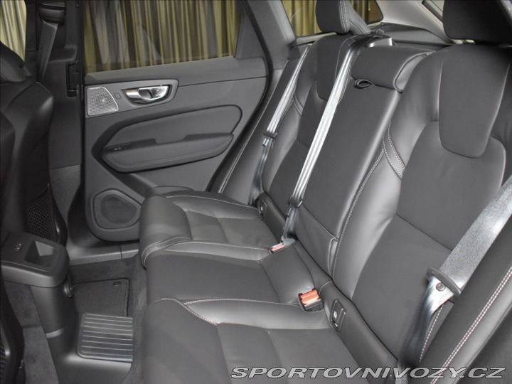 Volvo Ostatní modely XC60 2,0 T6  Ultra Bright 2025