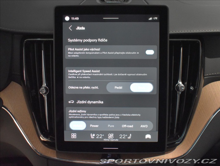 Volvo Ostatní modely XC60 2,0 T6  Ultra Bright 2025