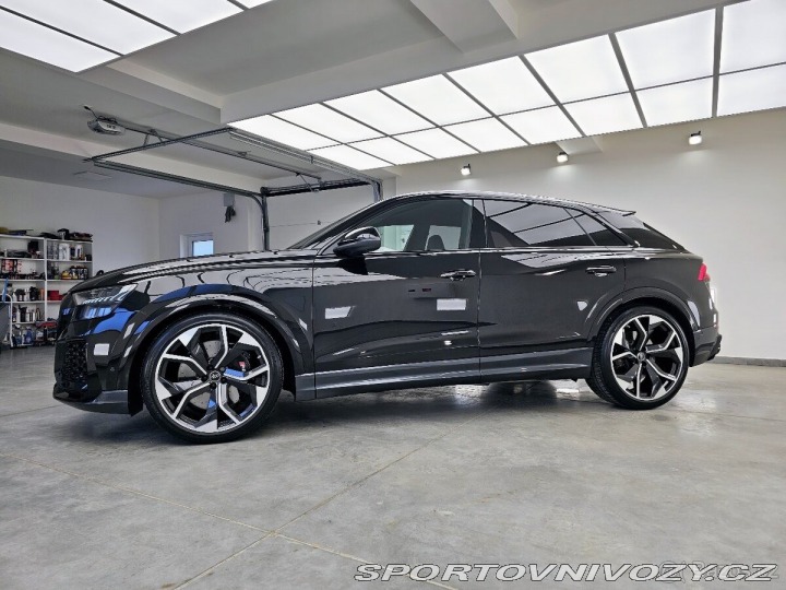 Audi RS Q8  2022