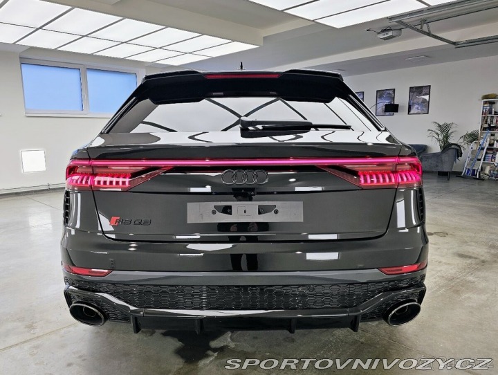 Audi RS Q8  2022
