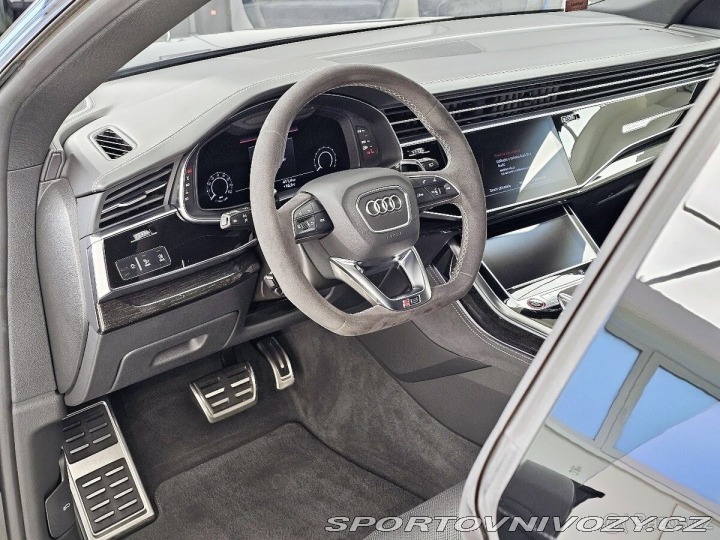 Audi RS Q8  2022