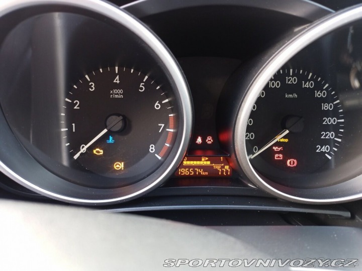 Mazda Ostatní modely 5 2,0 DISI 7MÍST TEMPOM 2011