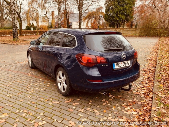 Opel Astra 2,0 J SPORTS TOURER 2011