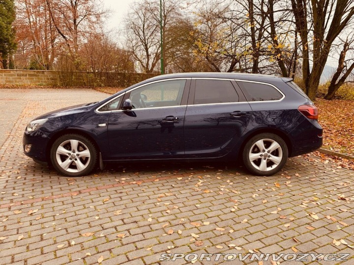 Opel Astra 2,0 J SPORTS TOURER 2011