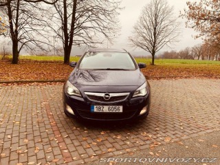 Opel Astra 2,0   J SPORTS TOURER 2011