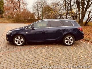 Opel Astra 2,0   J SPORTS TOURER 2011