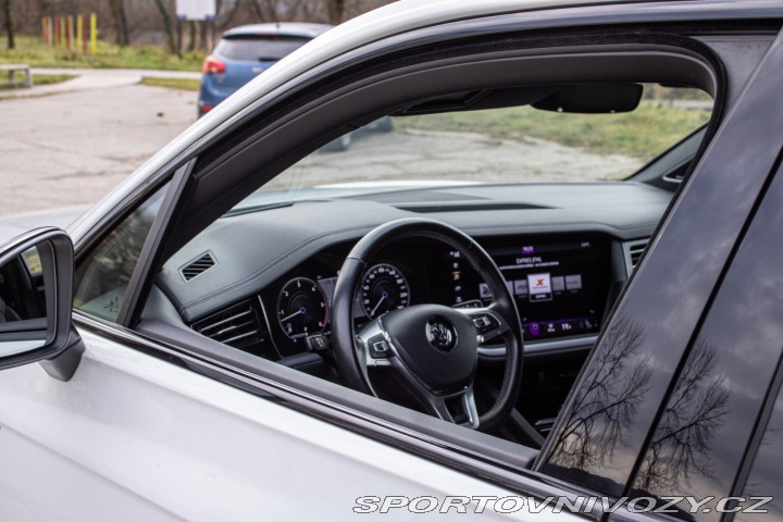 Volkswagen Ostatní modely Touareg  3.0 V6 TDi R-Line Black 2020