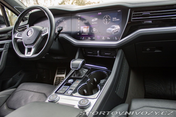Volkswagen Ostatní modely Touareg  3.0 V6 TDi R-Line Black 2020