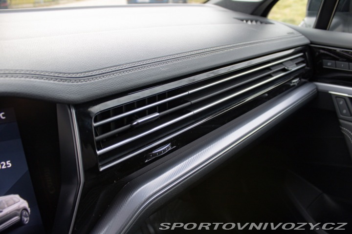 Volkswagen Ostatní modely Touareg  3.0 V6 TDi R-Line Black 2020