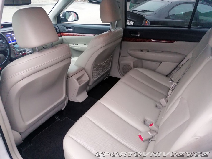 Subaru Ostatní modely Outback 3.6R Comfort 5AT MY2011 U 2011