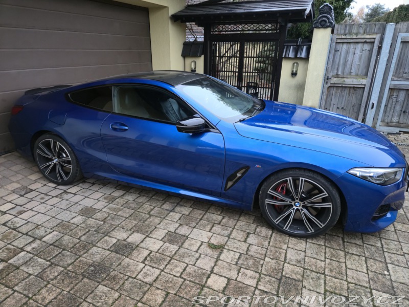 BMW 8 M850i,Čr,kupe,laser,karbo