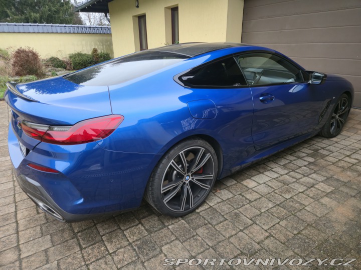 BMW 8 M850i,Čr,kupe,laser,karbo 2021
