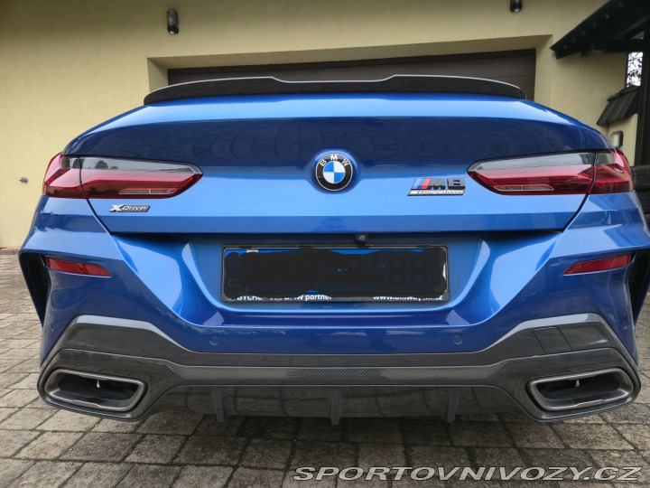 BMW 8 M850i,Čr,kupe,laser,karbo 2021