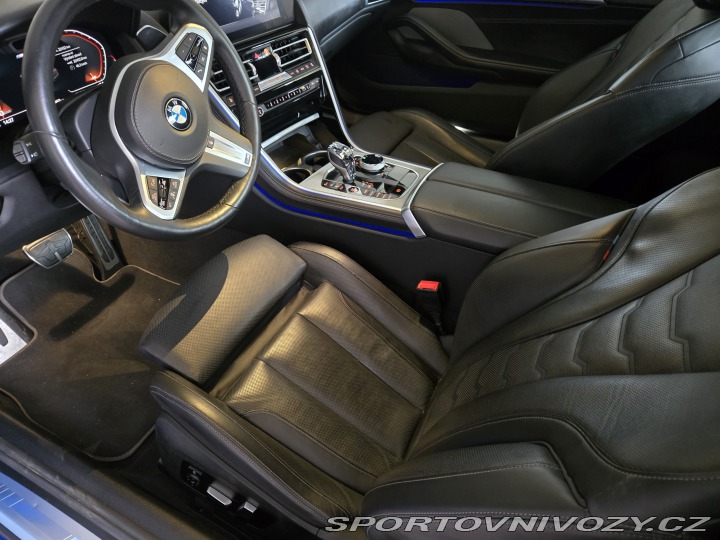 BMW 8 M850i,Čr,kupe,laser,karbo 2021