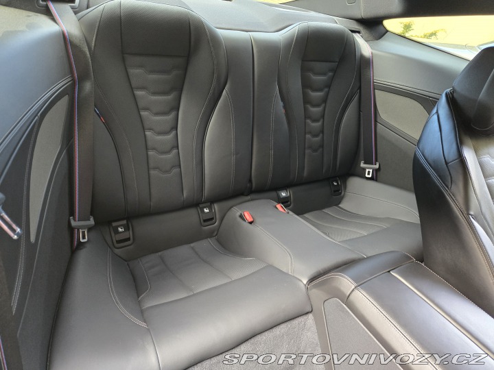 BMW 8 M850i,Čr,kupe,laser,karbo 2021