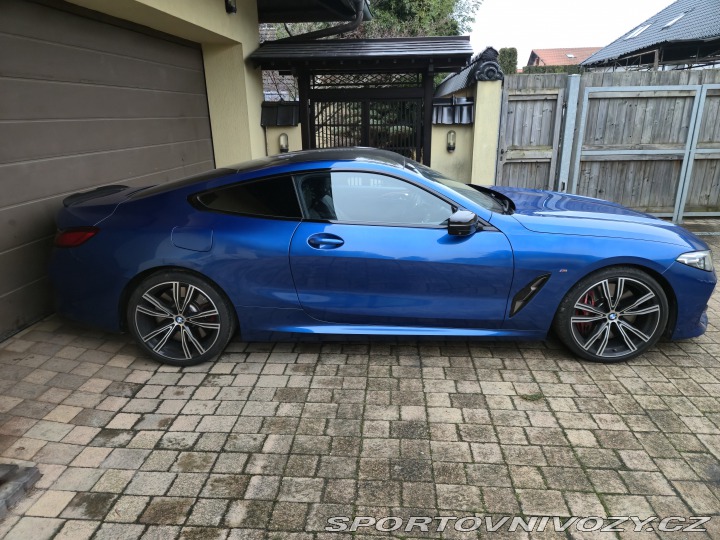 BMW 8 M850i,Čr,kupe,laser,karbo 2021