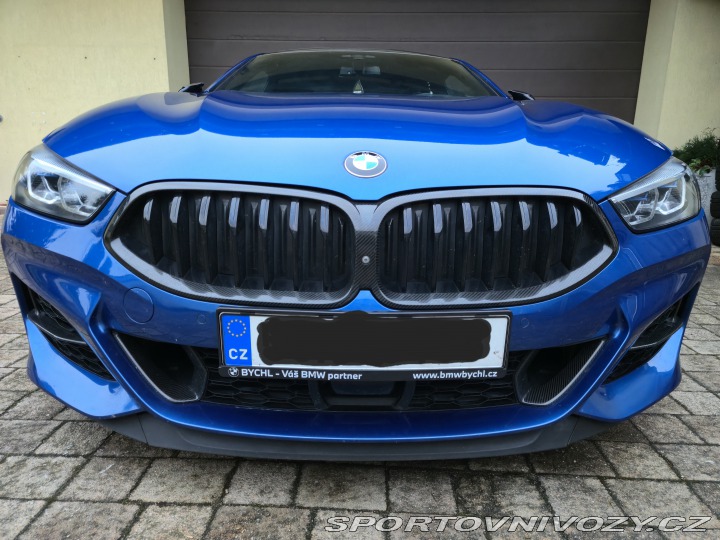 BMW 8 M850i,Čr,kupe,laser,karbo 2021