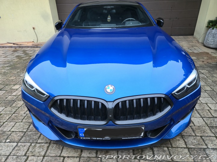 BMW 8 M850i,Čr,kupe,laser,karbo 2021